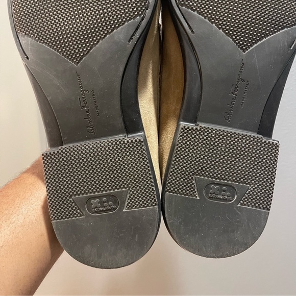 Salvatore Ferragamo FERRO2 Penny Loafers Suede Beige Sz 9 - Picture 6 of 14